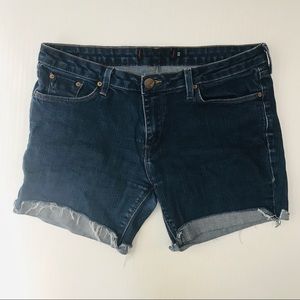 ❤️TOSS IN ITEM -BDG Fringe Denim Jean Shorts